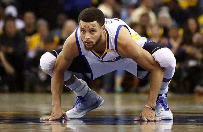 一人一城！NBA效力12年以上没换队球员有几人？现役仅剩下4人